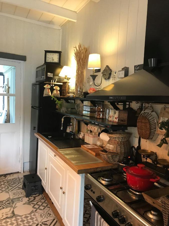 L'Atelier De Jocelyne Apartment เบิซวิลล์ ภายนอก รูปภาพ